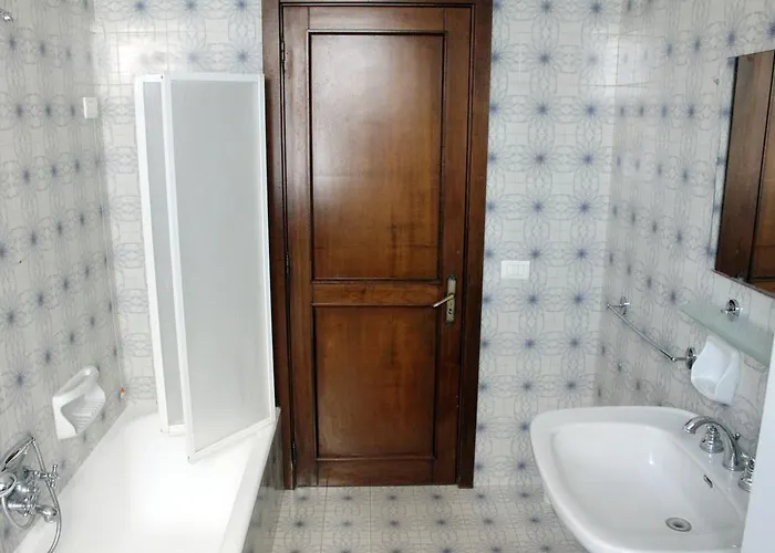 Pensión Piazza Partigiani *