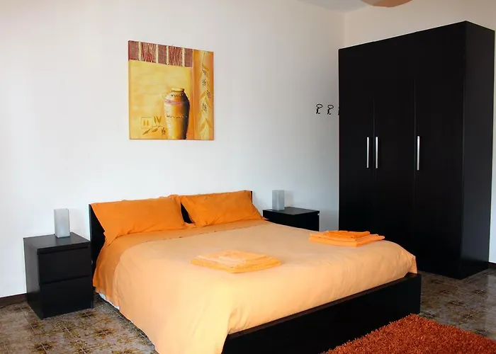 Piazza Partigiani Pensión Lecce