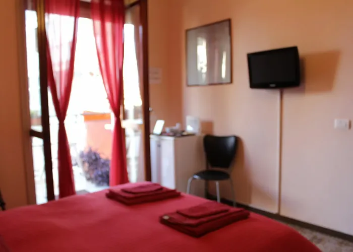 Pensión Piazza Partigiani Lecce