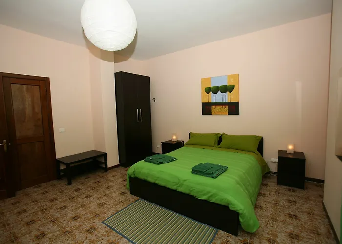 Piazza Partigiani Pensión Lecce