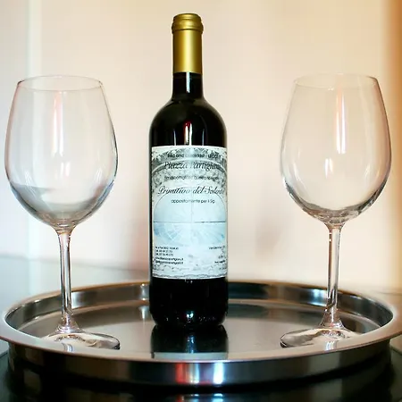 Piazza Partigiani * לצ'ה