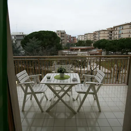 Piazza Partigiani Pensión Lecce