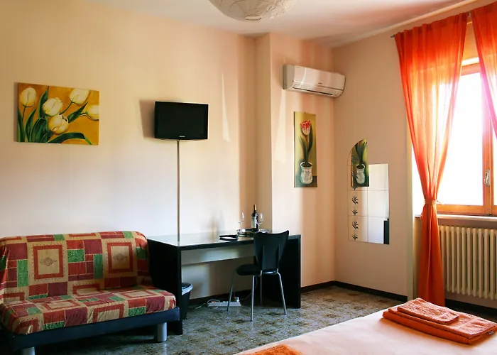 Pensión Piazza Partigiani